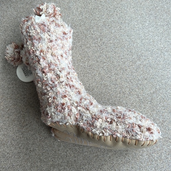 Slipper Socks From Altar’D State, Size Small/Medium
Super Soft Cream/Blush Color - Picture 10 of 15